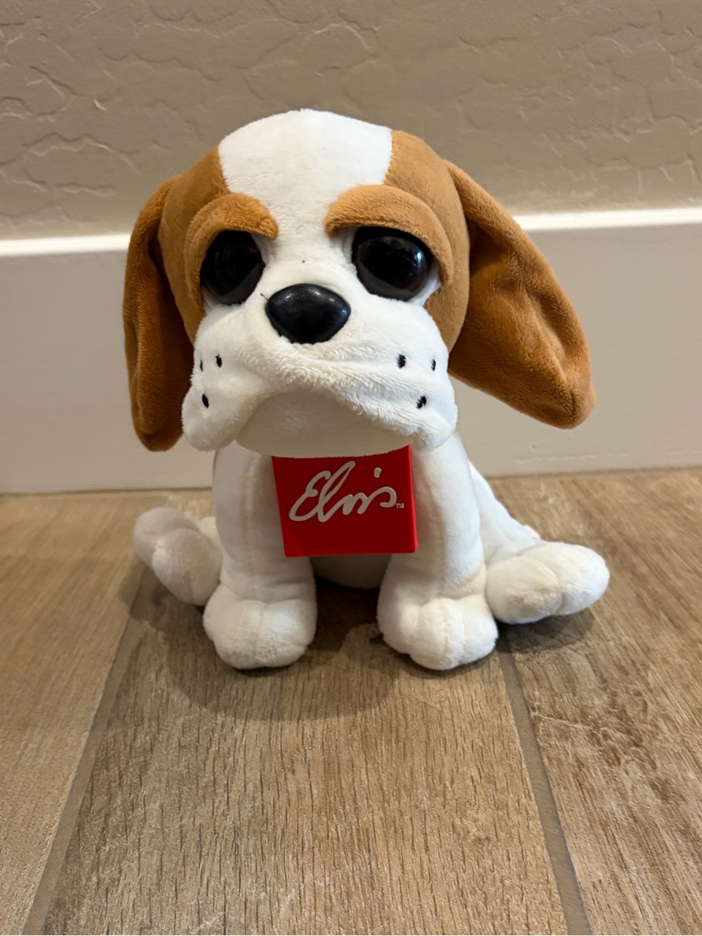 Elvis Graceland Hound Dog souvenir plush toy